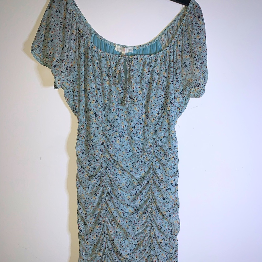 Ruched mesh floral dress, never before worn, stretchy, very pretty light blue